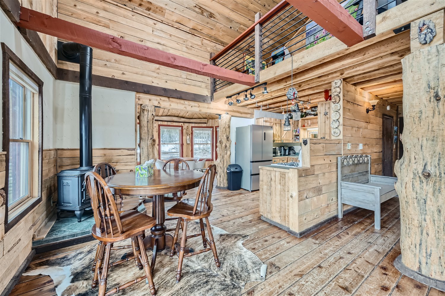 Peterson Paradise Alma Colorado pet-friendly cabin with hot tub and WiFi